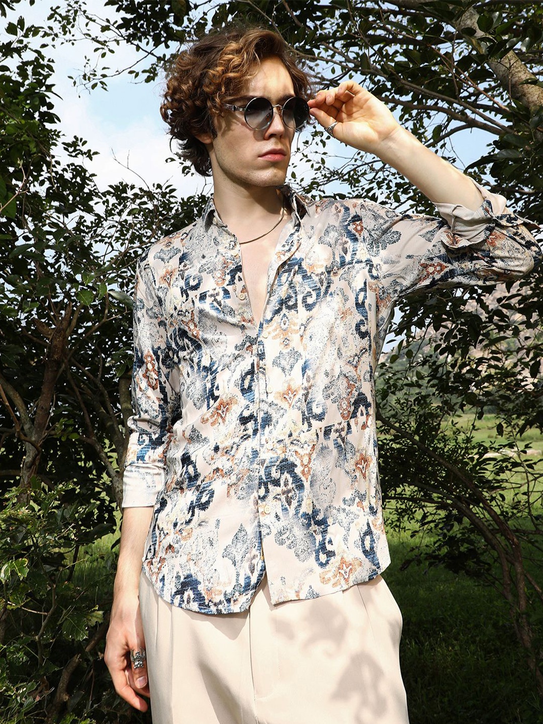 

Campus Sutra Men Comfort Opaque Printed Casual Shirt, Multi