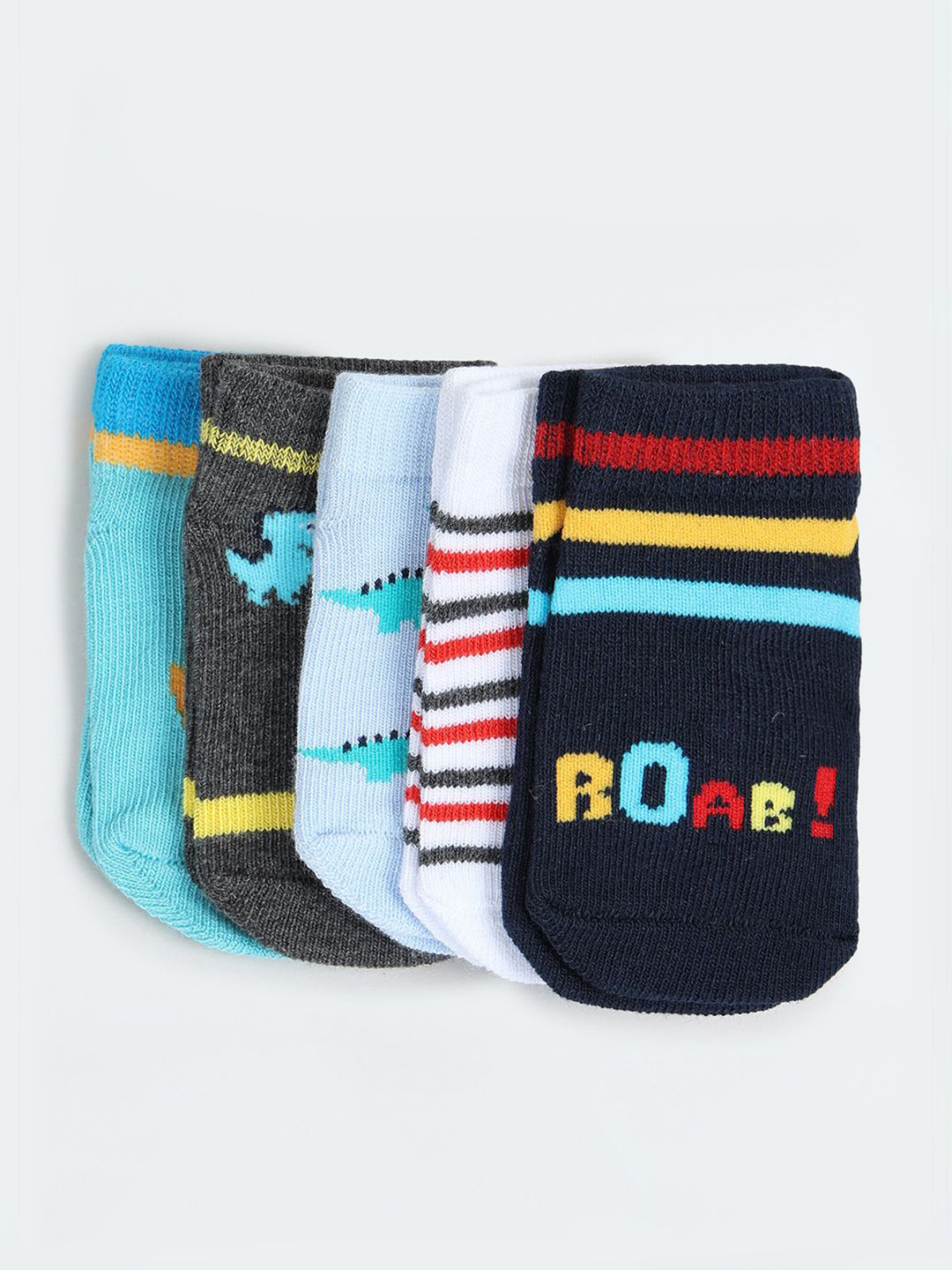 

max Boys Pack Of 5 Patterned Ankle-Length Socks, White