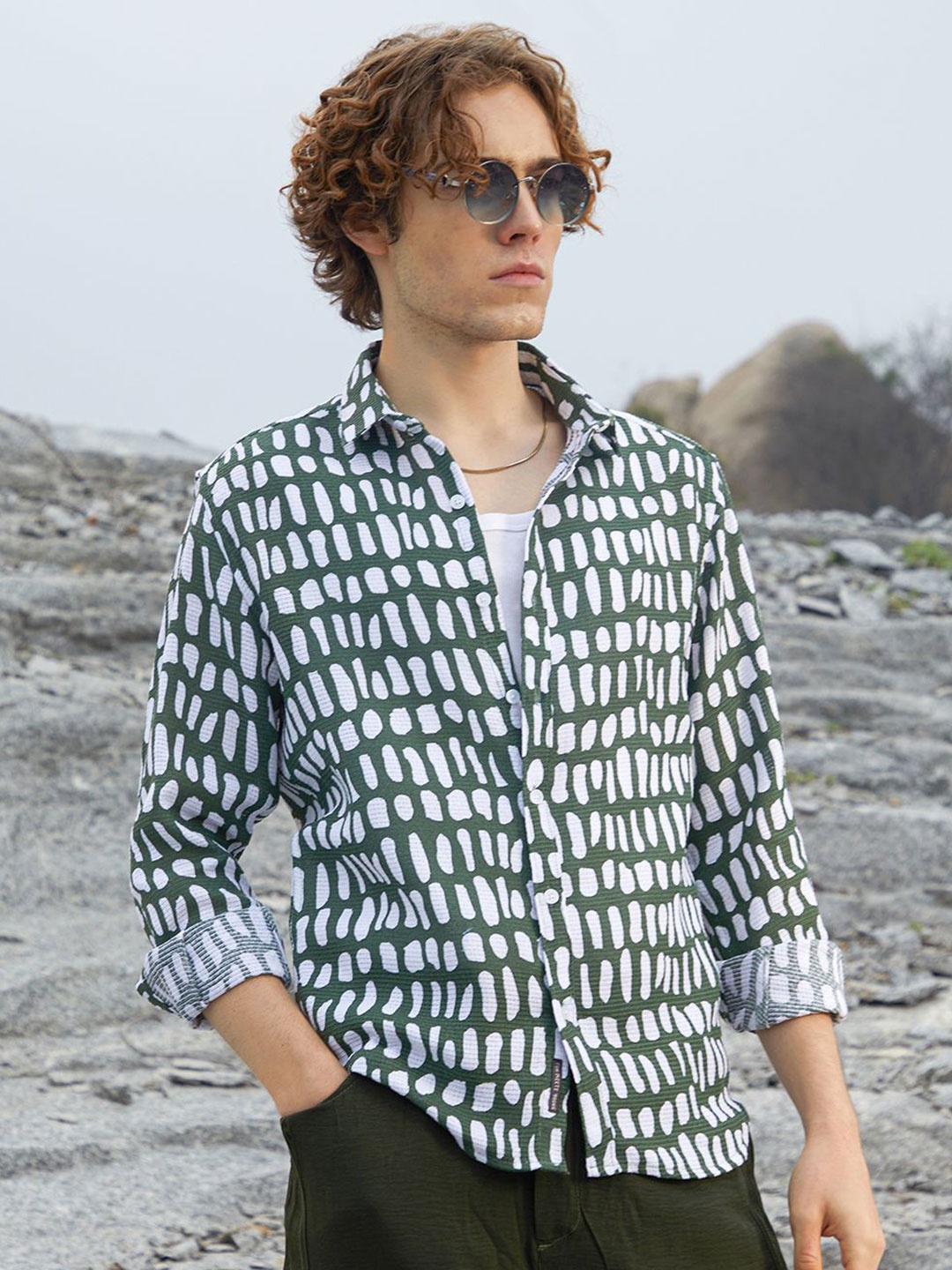 

Campus Sutra Men Comfort Opaque Printed Casual Shirt, Green