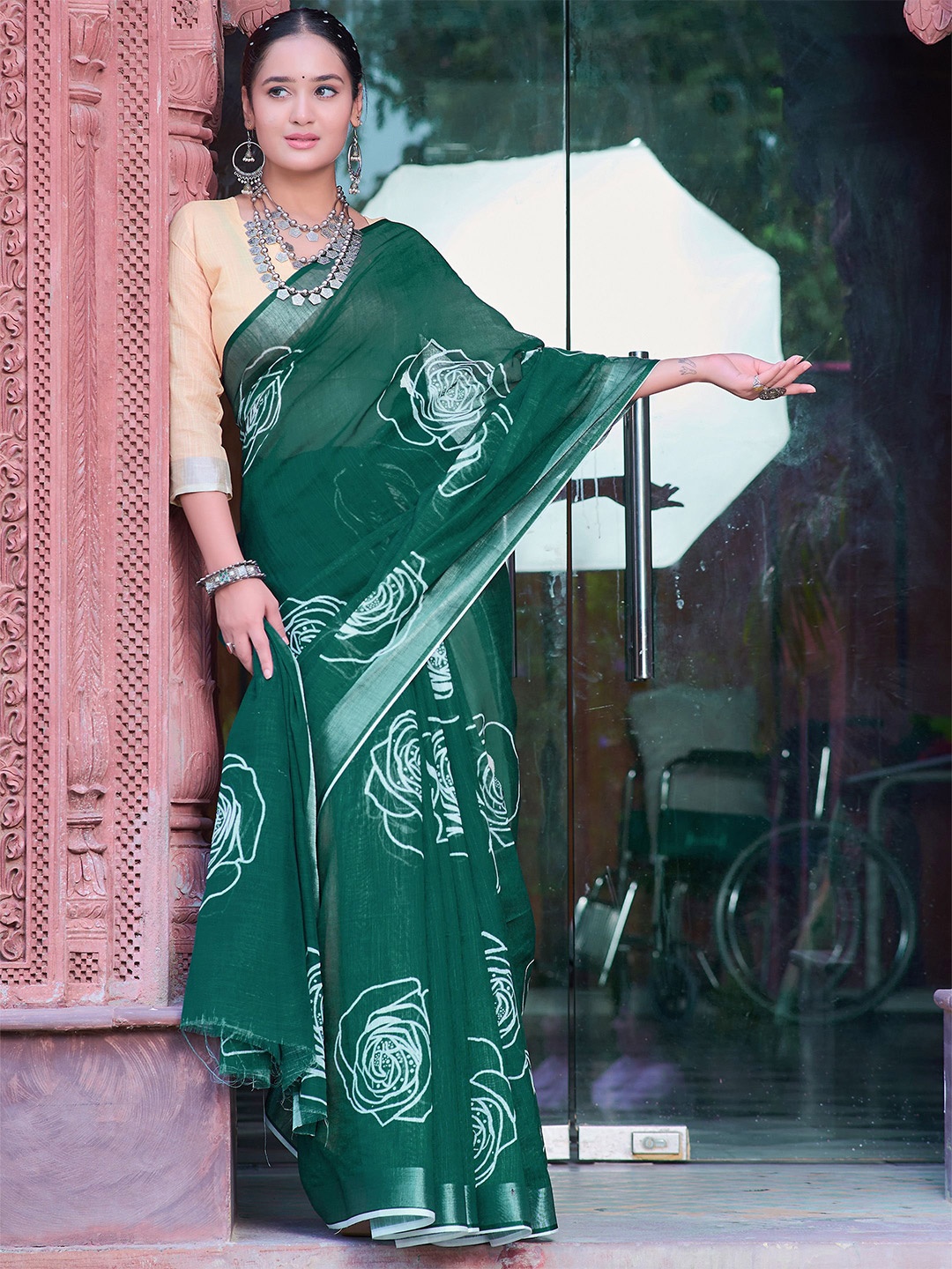 

Anouk Floral Printed Woven Design Saree, Green
