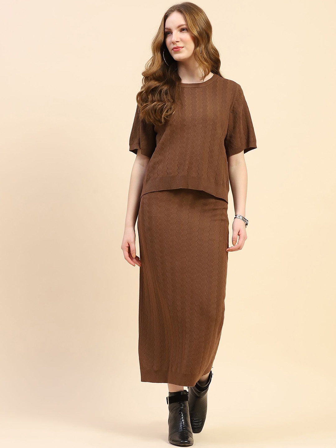 

Global Republic Self Design Round Neck Short Sleeves Top With Skirt, Brown