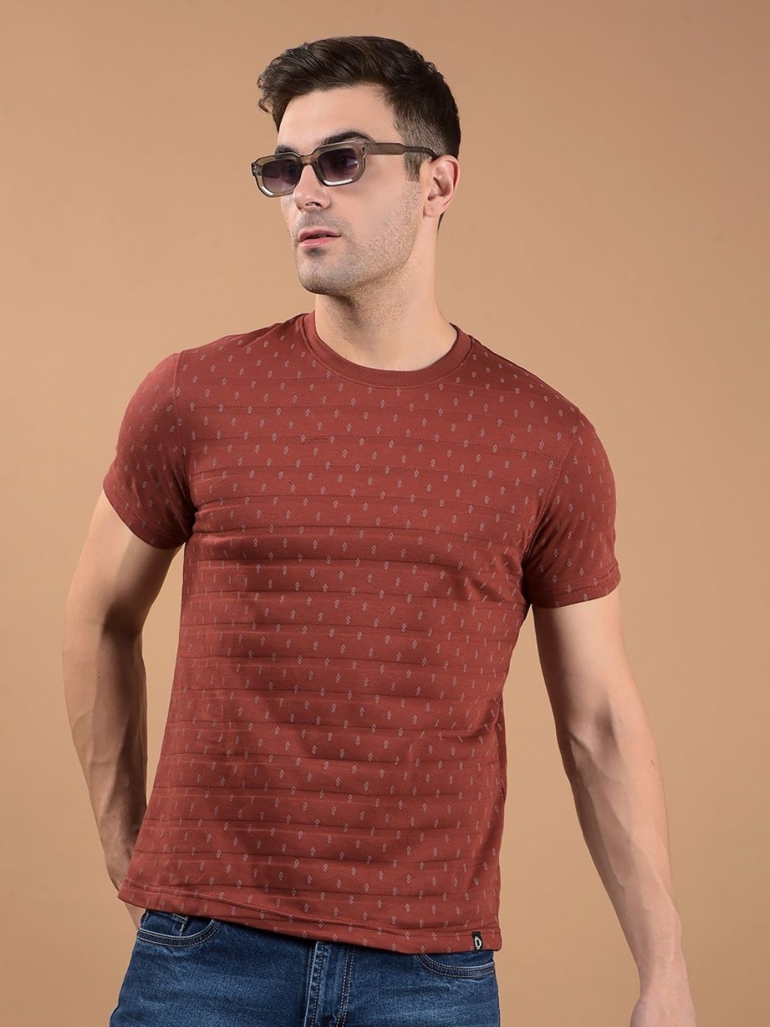 

Dollar Men Printed Pockets T-shirt, Brown