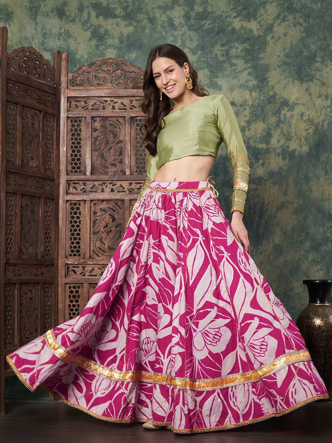 

KALINI Women's Floral Print Lehenga Choli Set, Pink