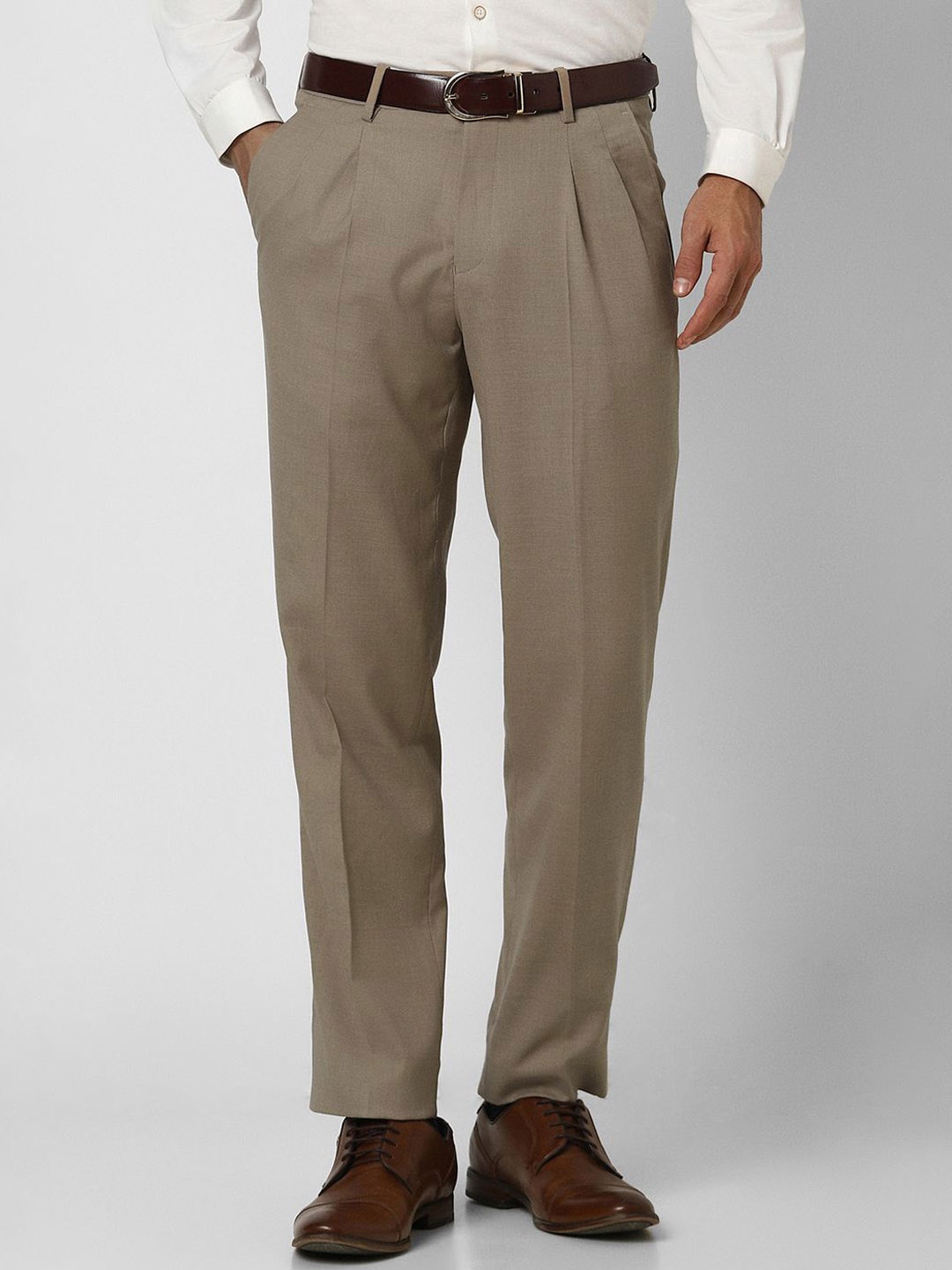 

Van Heusen Men Pleated Trousers, Khaki