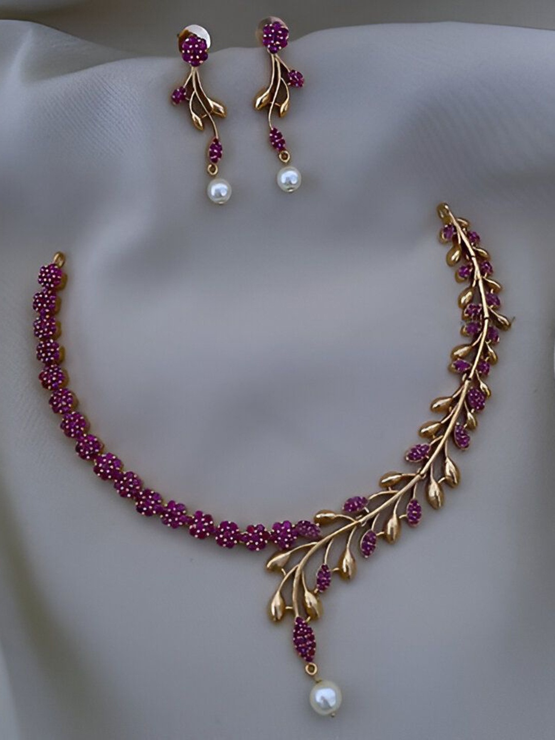 

Rujve Jewellery Women Traditional Jewellery Set, Gold