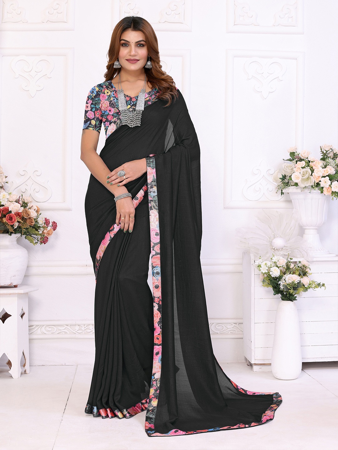 

KAZIA Saree With Blouse Piece, Black