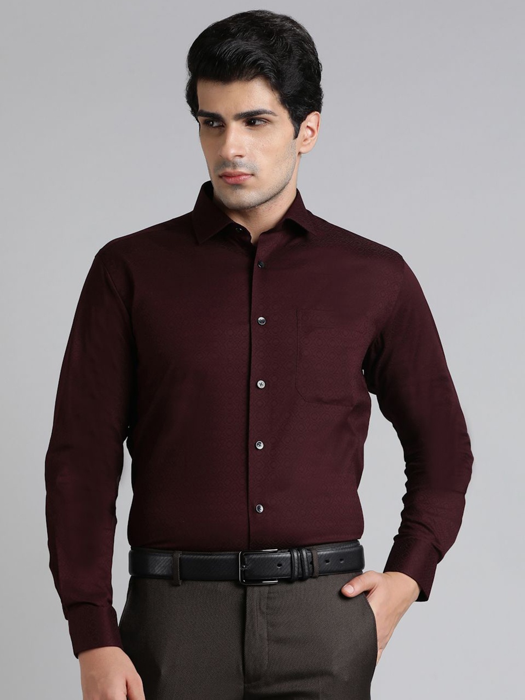 

METAL Men Slim Fit Opaque Formal Shirt, Maroon