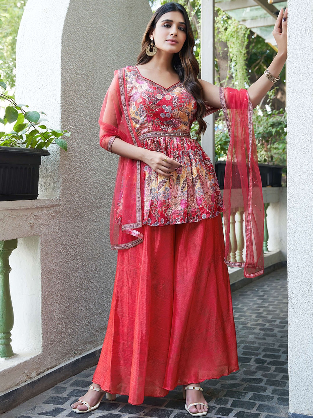

AMOHA TRENDZ Women Floral Embroidered Regular Beads and Stones Silk Chiffon Kurti with Palazzos & With, Maroon