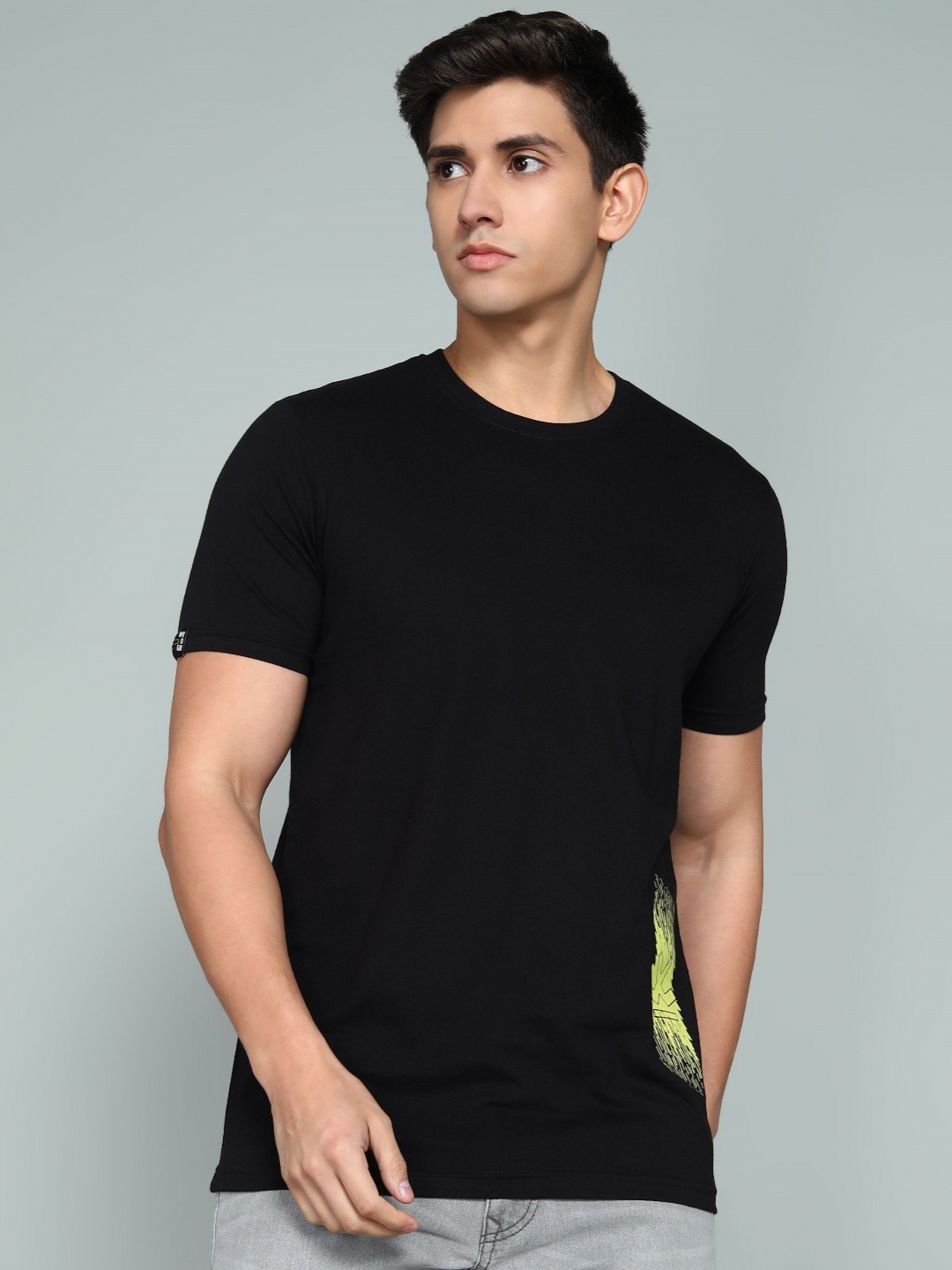 

WROGN Men Raw Edge Slim Fit T-shirt, Black