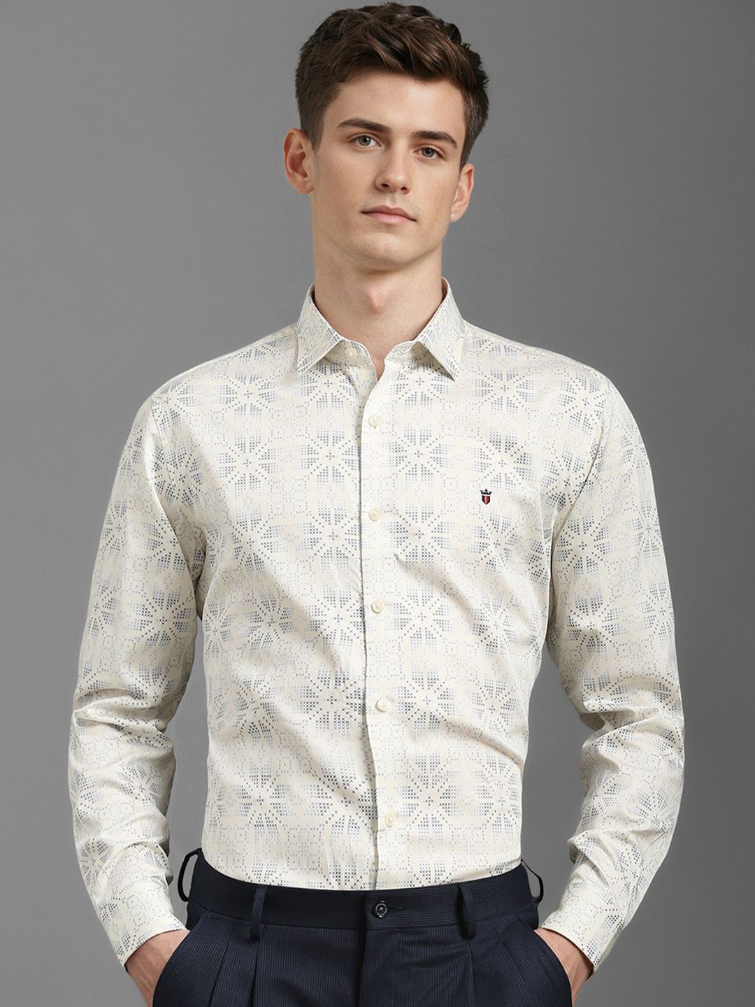 

Louis Philippe Sport Men Slim Fit Opaque Printed Casual Shirt, Cream