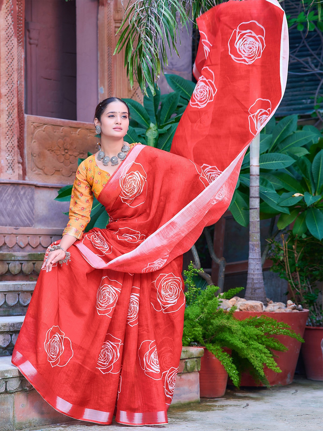 

Anouk Floral Printed Zari Designer Saree, Red