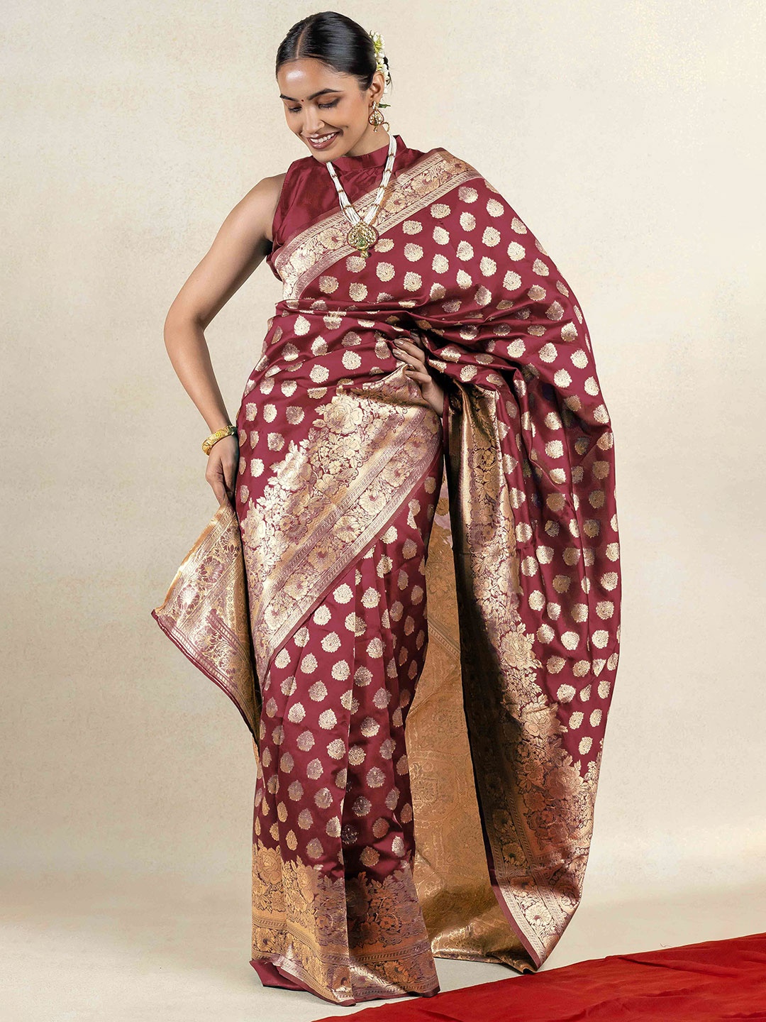 

Subham Woven Design Zari Silk Blend Banarasi Saree, Maroon