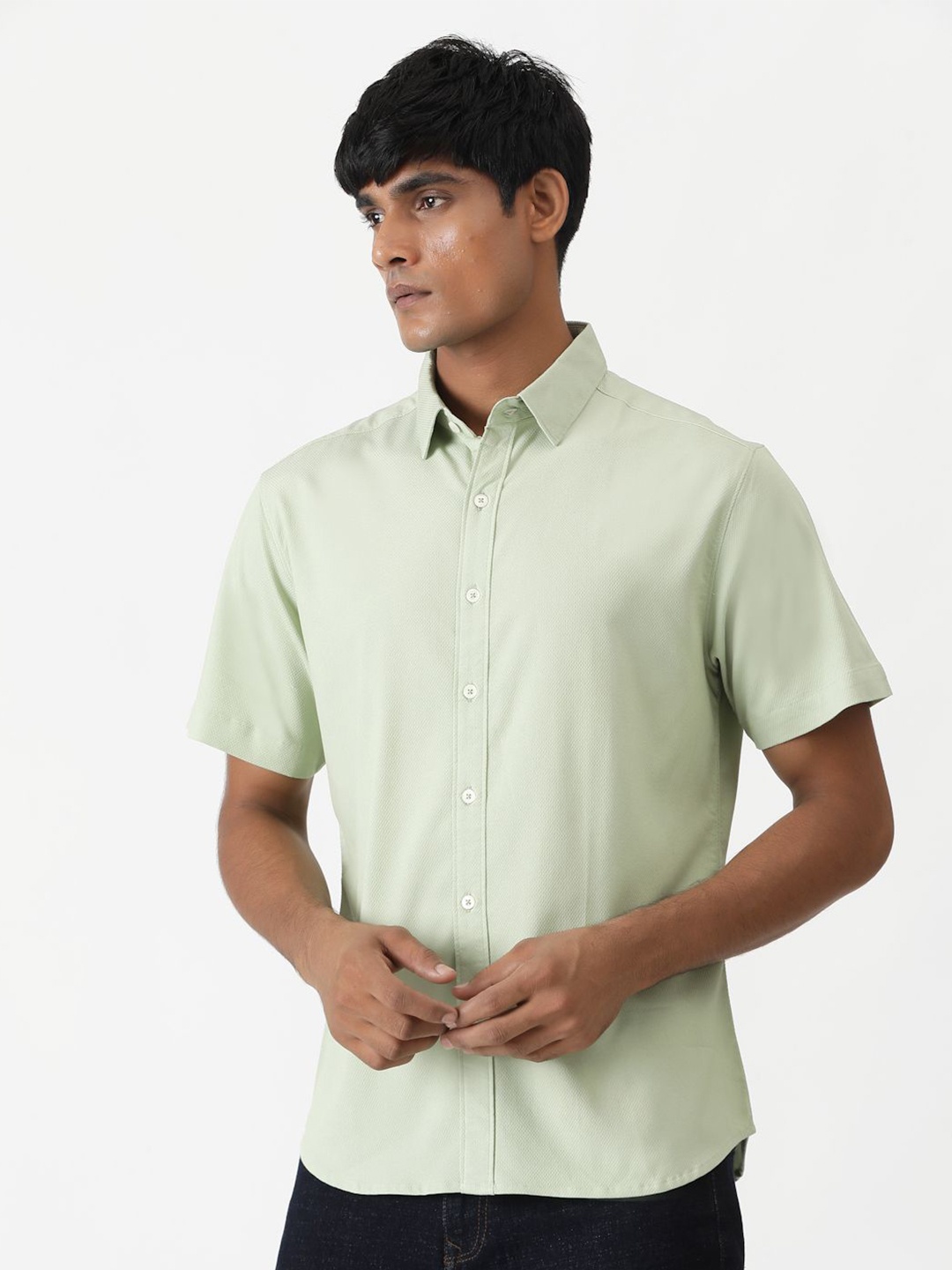 

Greenfibre Men Slim Fit Opaque Casual Shirt, Green