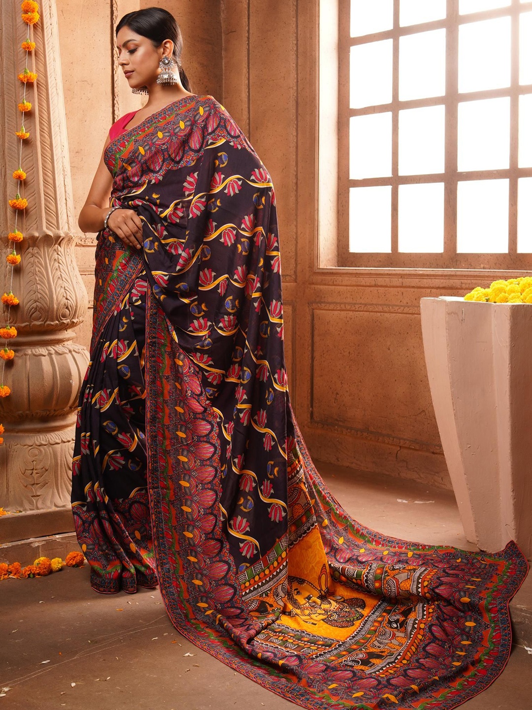 

House of Deepthi Floral Printed Saree, Black