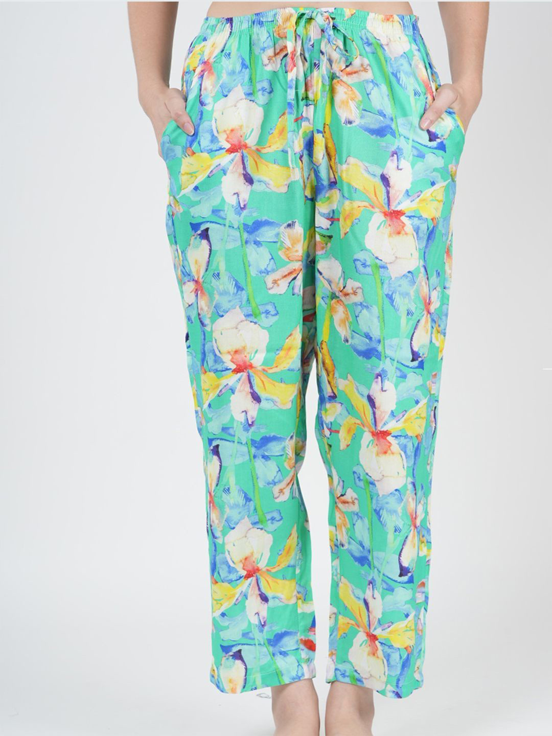 

Style Shoes Women Floral Printed Straight Lounge Pants, Green