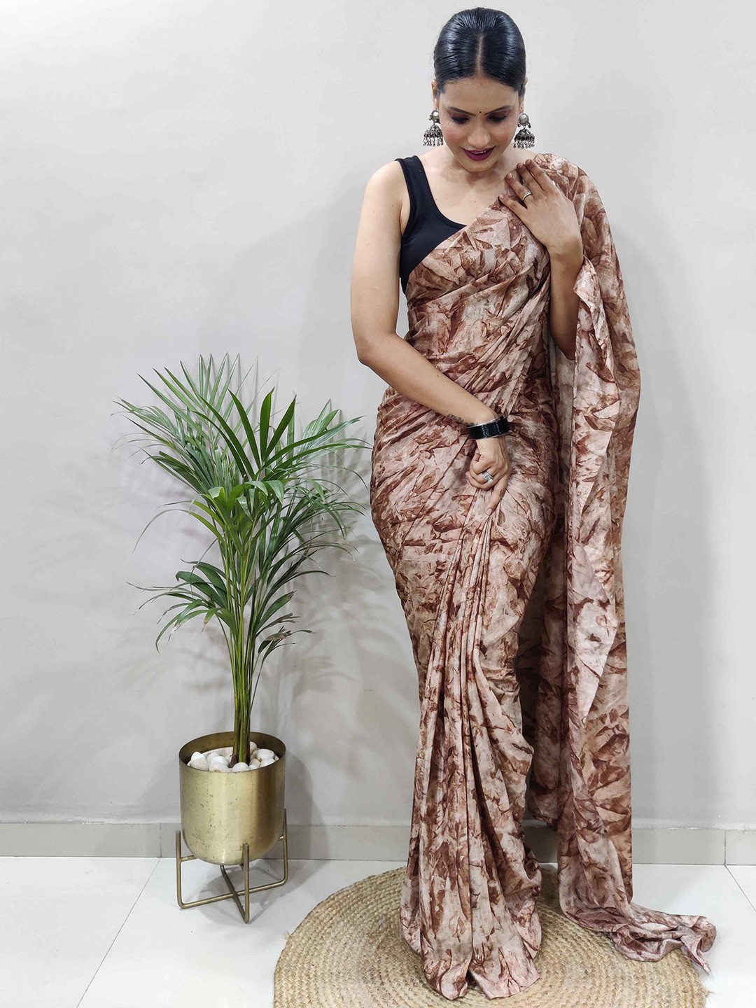 

HERE&NOW Printed Ready to Wear Saree, Brown