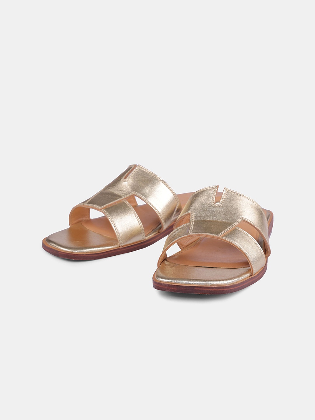 

HEEL YOUR SOLE Women Leather Open Toe Flats, Gold