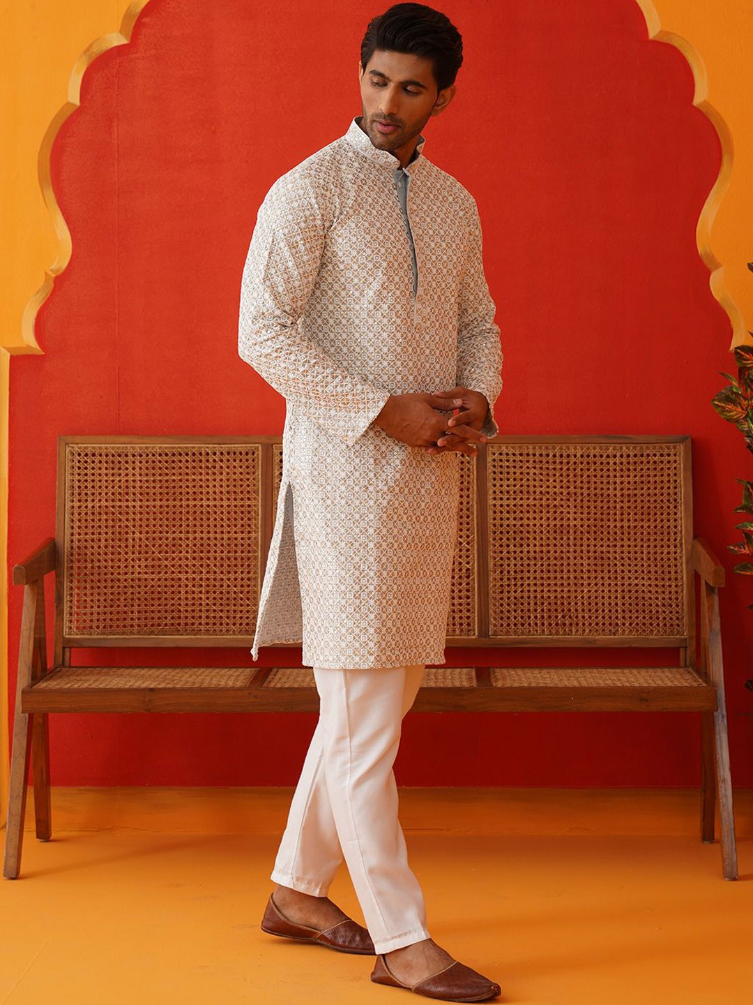 

Jompers Men Embroidered Regular Sequinned Kurta with Pyjamas, Grey