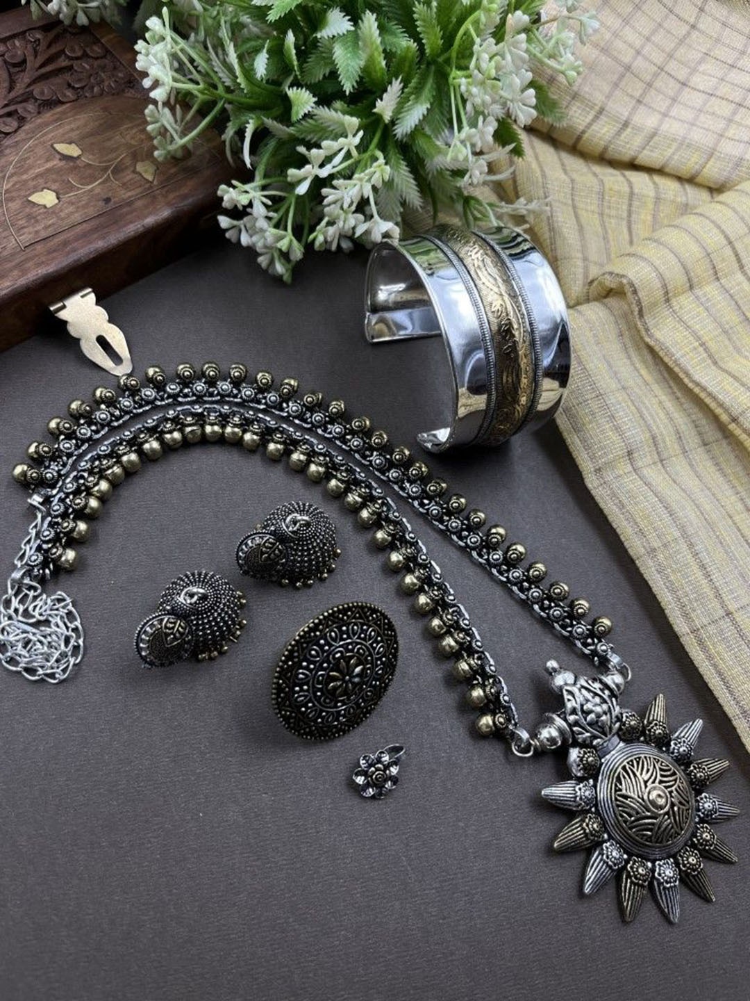 

NAMAN ARTS Gold Plated Oxidised Jewellery Set