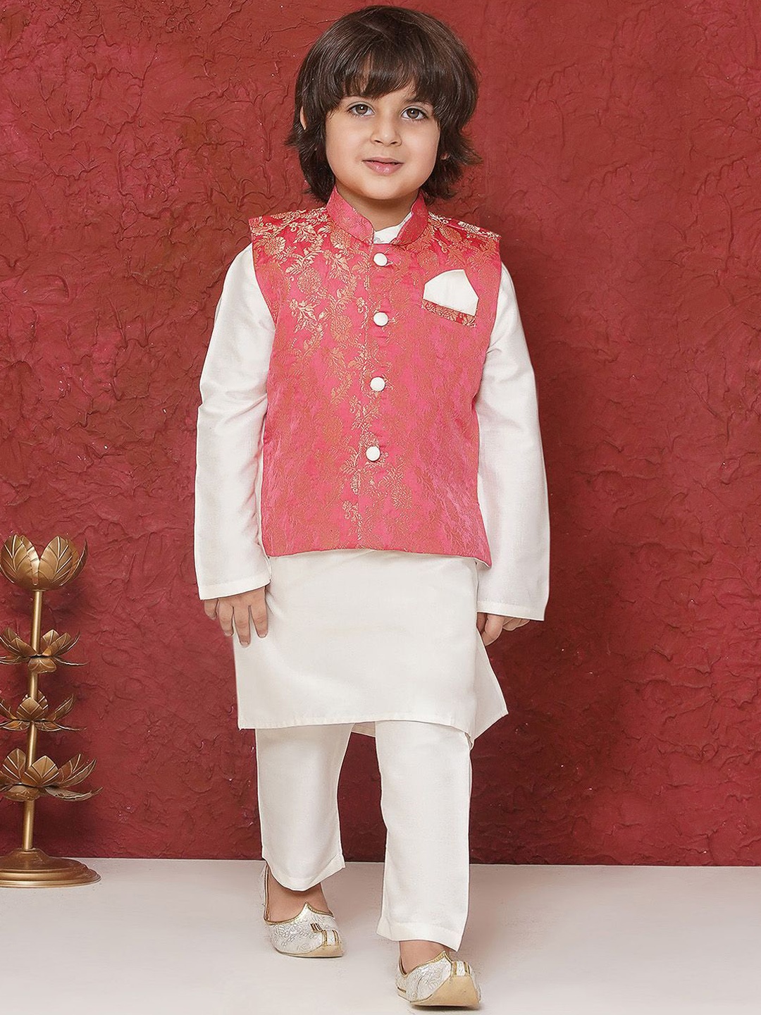 

Aj DEZInES Boys Regular Kurta with Pyjamas, Pink