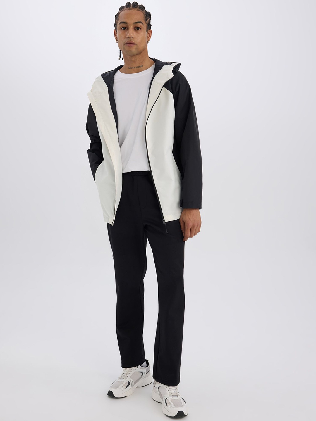 

DeFacto Men Trousers, Na