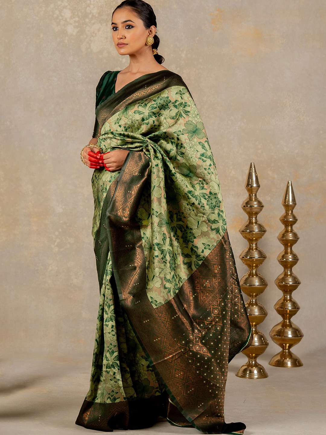 

Subham Woven Design Zari Silk Blend Kanjeevaram Saree, Green