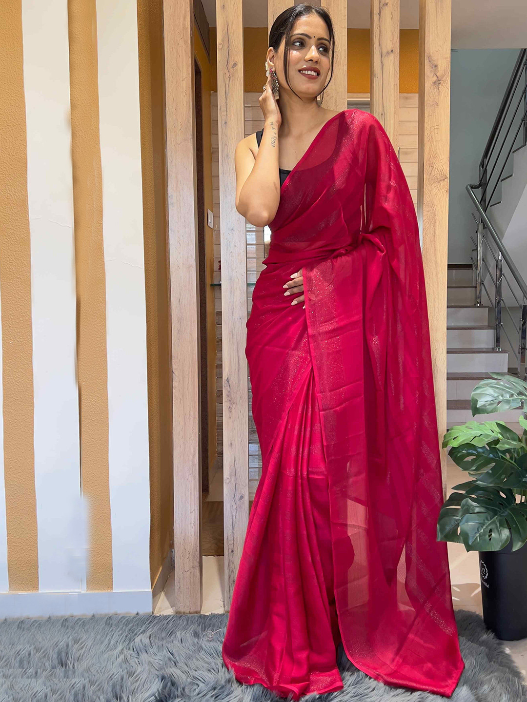 

HERE&NOW Poly Georgette Ready to Wear Saree, Red