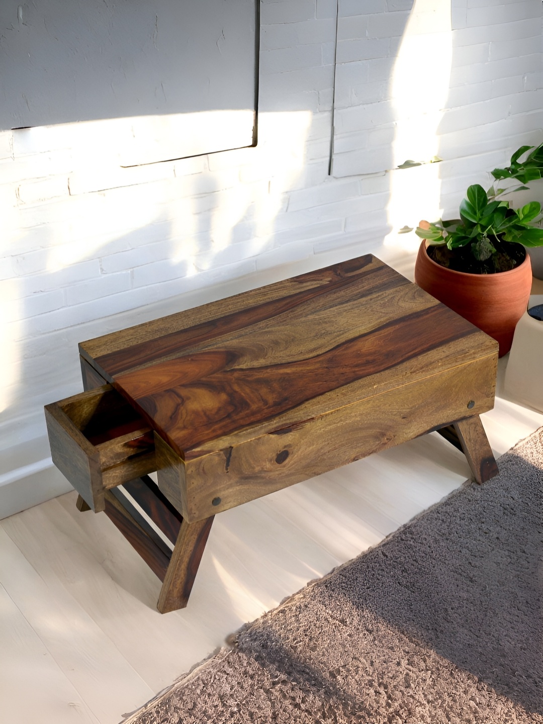 

Ikiriya Ohio Brown Wooded LaptopTable