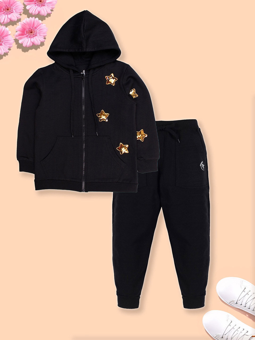 

KiddoPanti Girls Appliques Fleece Tracksuit, Black