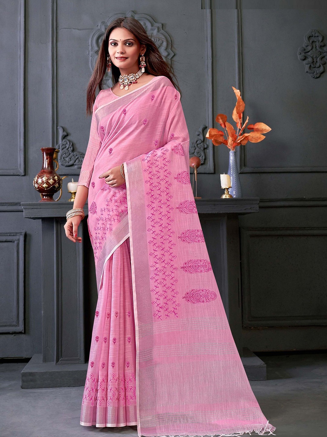 

MAHALASA Ethnic Motifs Embroidered Chanderi Saree, Pink