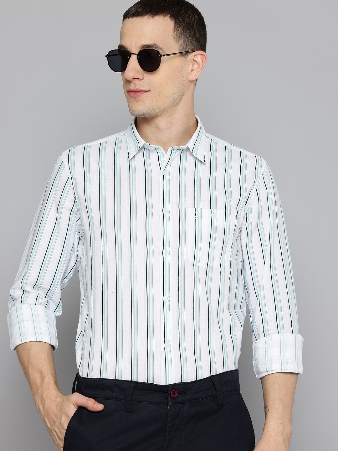 

Indian Terrain Pure Cotton Striped Casual Shirt, White