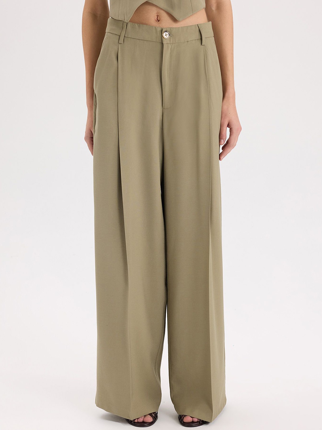 

DeFacto Women Pleated Trousers, Na