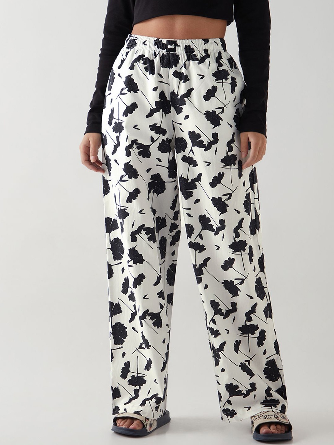 

Bewakoof Women Printed Cotton Pyjamas, White