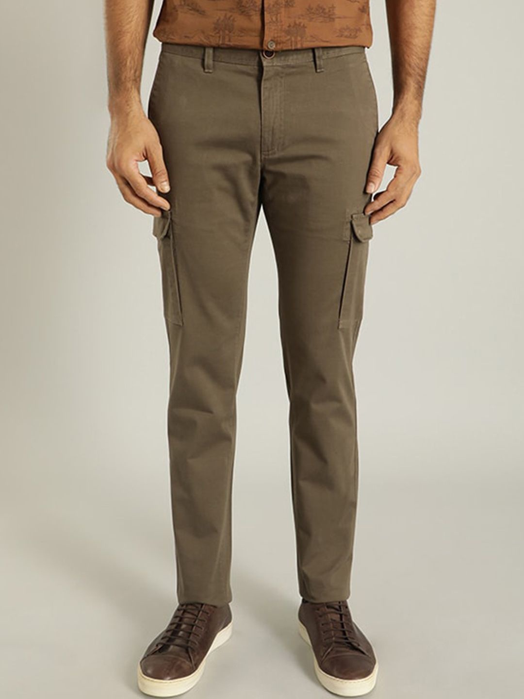 

Indian Terrain Men Brooklyn Mid Rise Cargos Trousers, Khaki