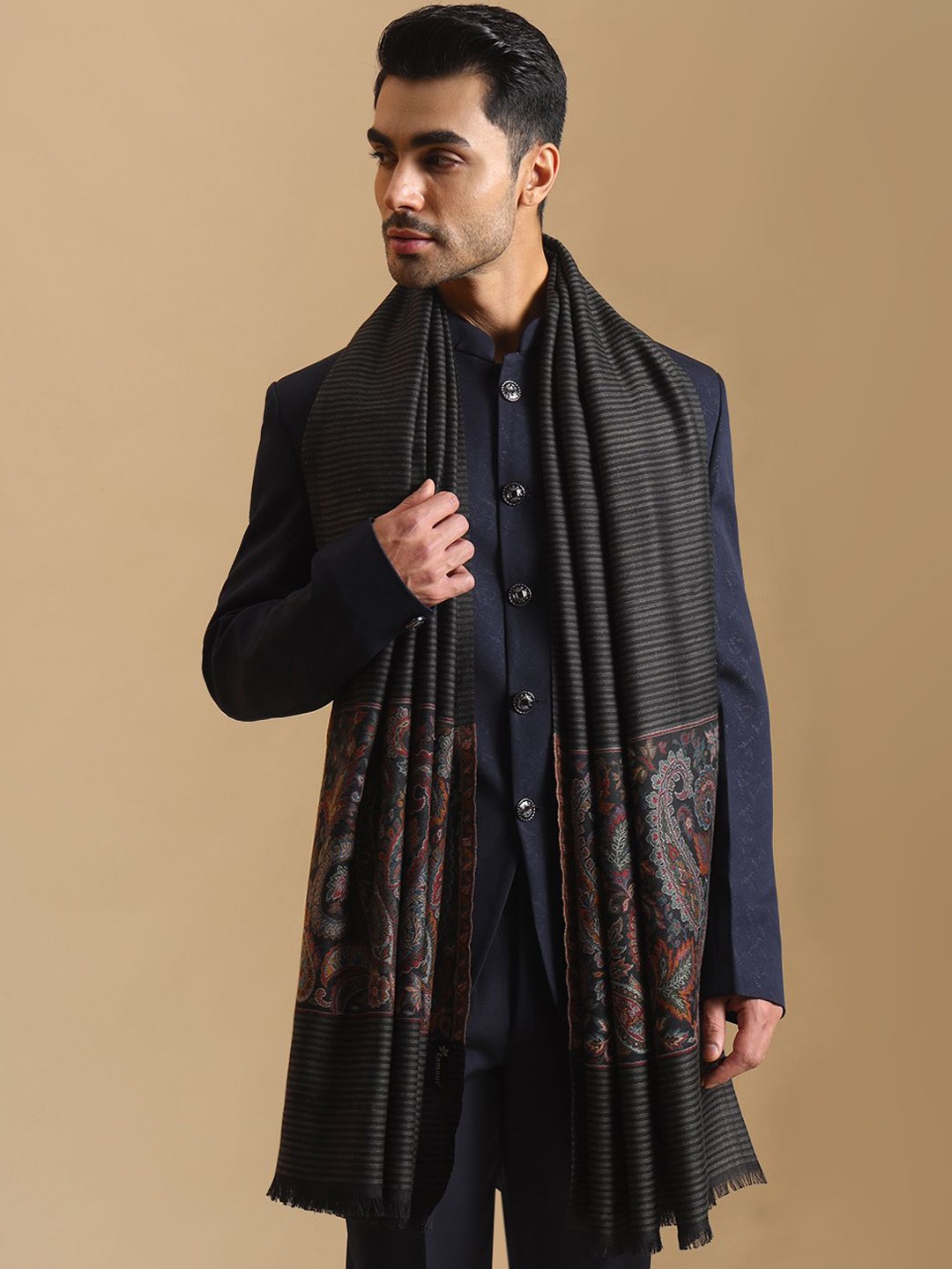 

Zamour Men Paisley Woven Design Shawl, Black