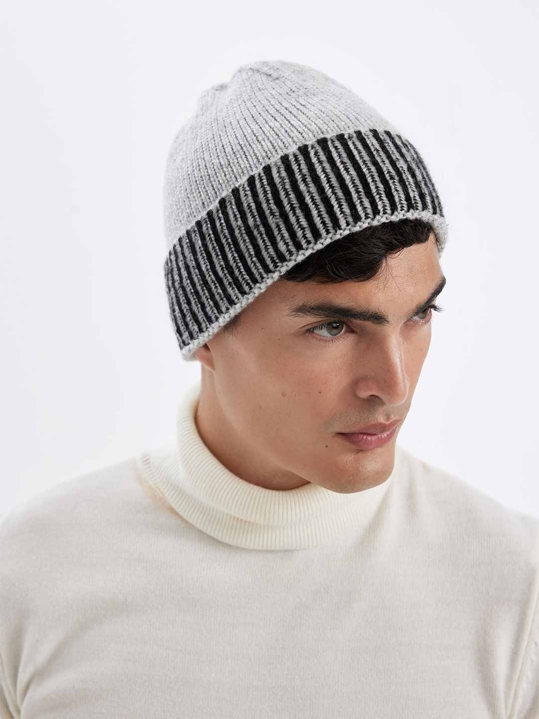 

DeFacto Men Beanie, Grey