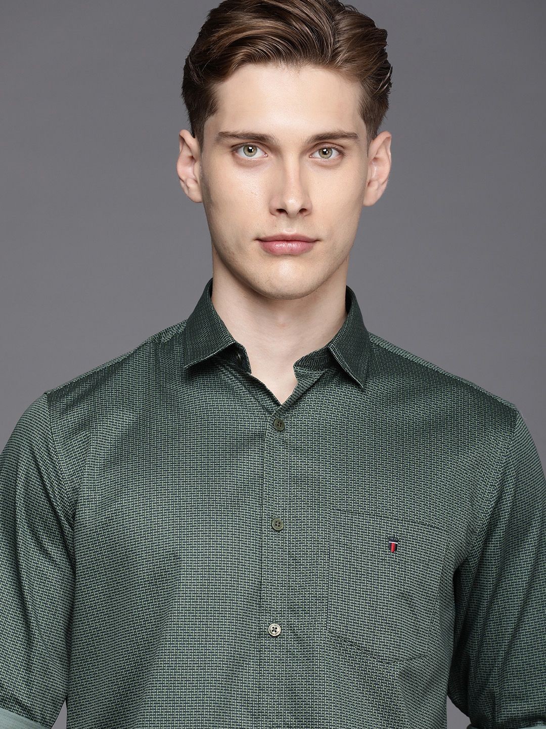 

Louis Philippe Sport Pure Cotton Slim Fit Geometric Printed Casual Shirt, Green