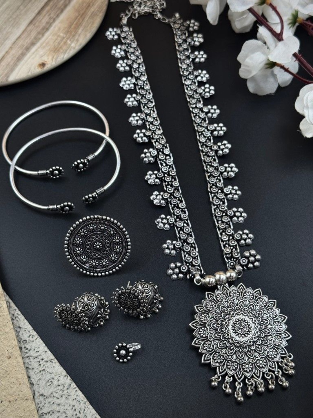 

NAMAN ARTS Silver Plated Oxidised Jewellery Set