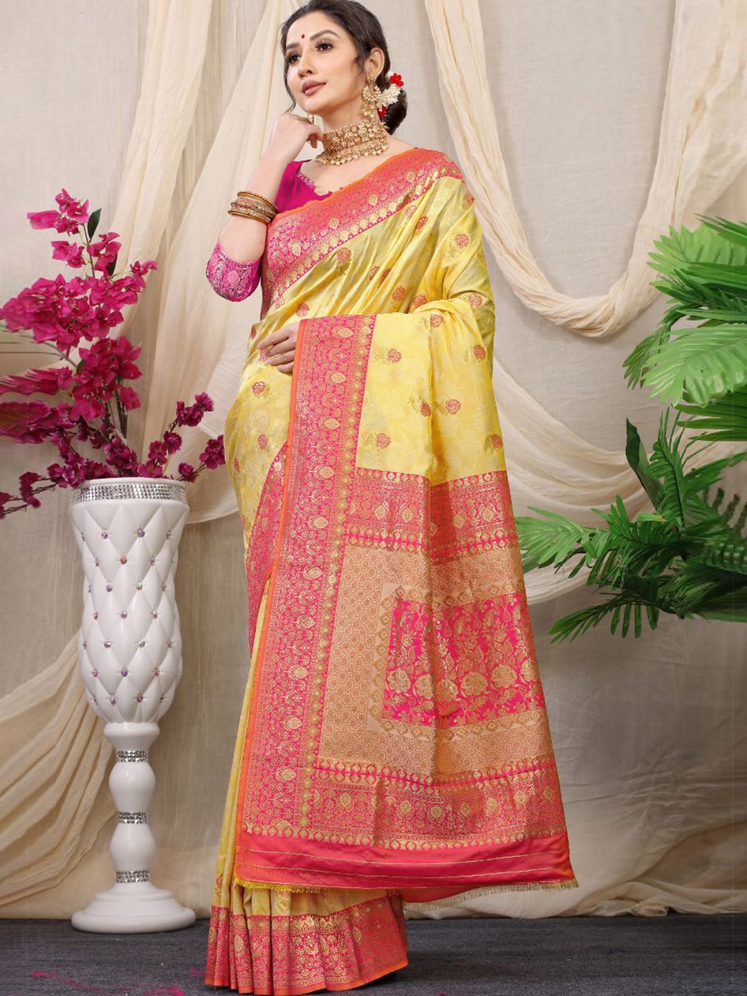 

Royal Rajgharana Saree Woven Design Zari Pure Silk Banarasi Sarees, Yellow