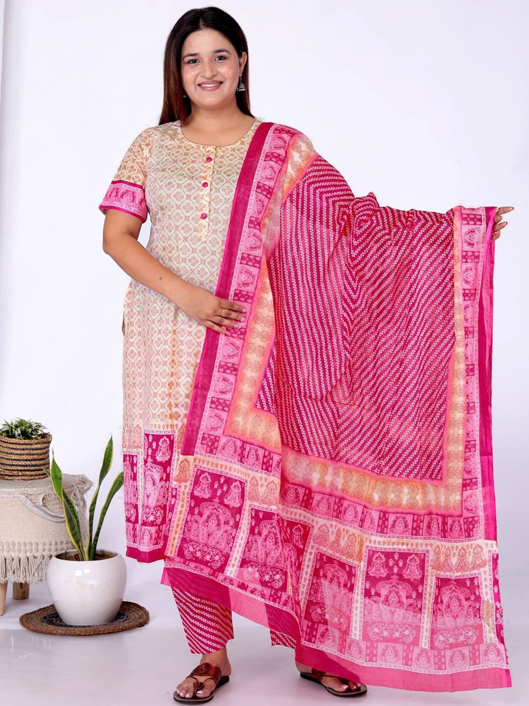 

MIRAAN Women Floral Printed Regular Pure Cotton Kurta with Palazzos & With Dupatta, Off white