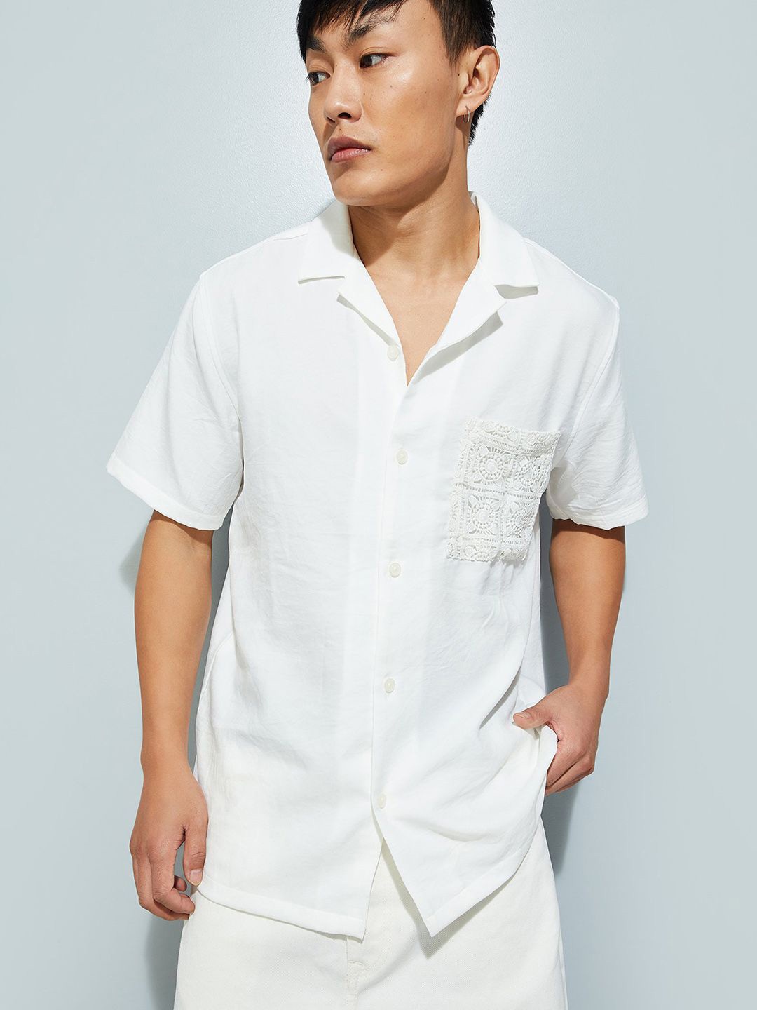 

max URB_N Men Resort Shirt with Crochet Pocket, White