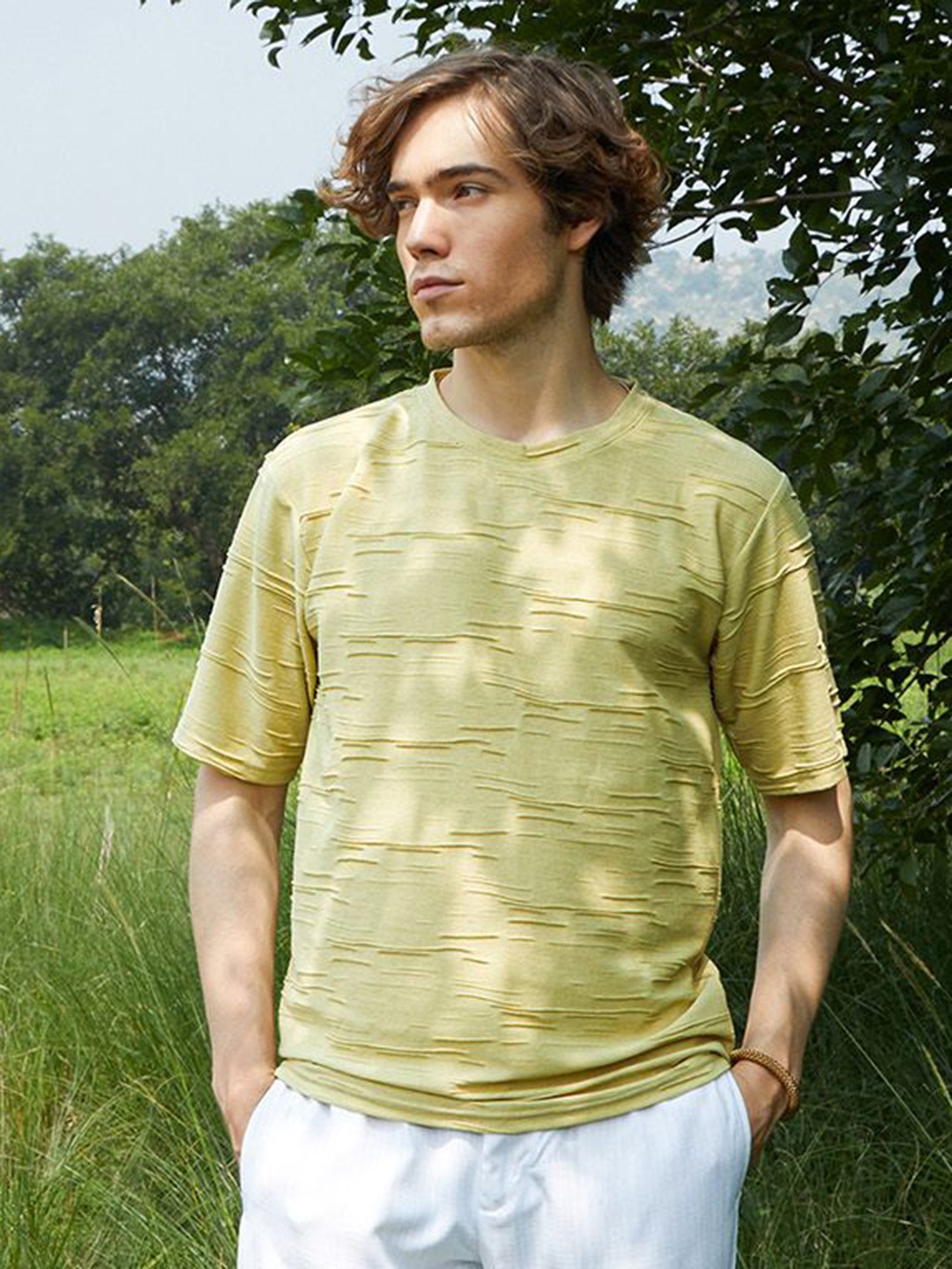 

Campus Sutra Men Extended Sleeves Pockets T-shirt, Yellow