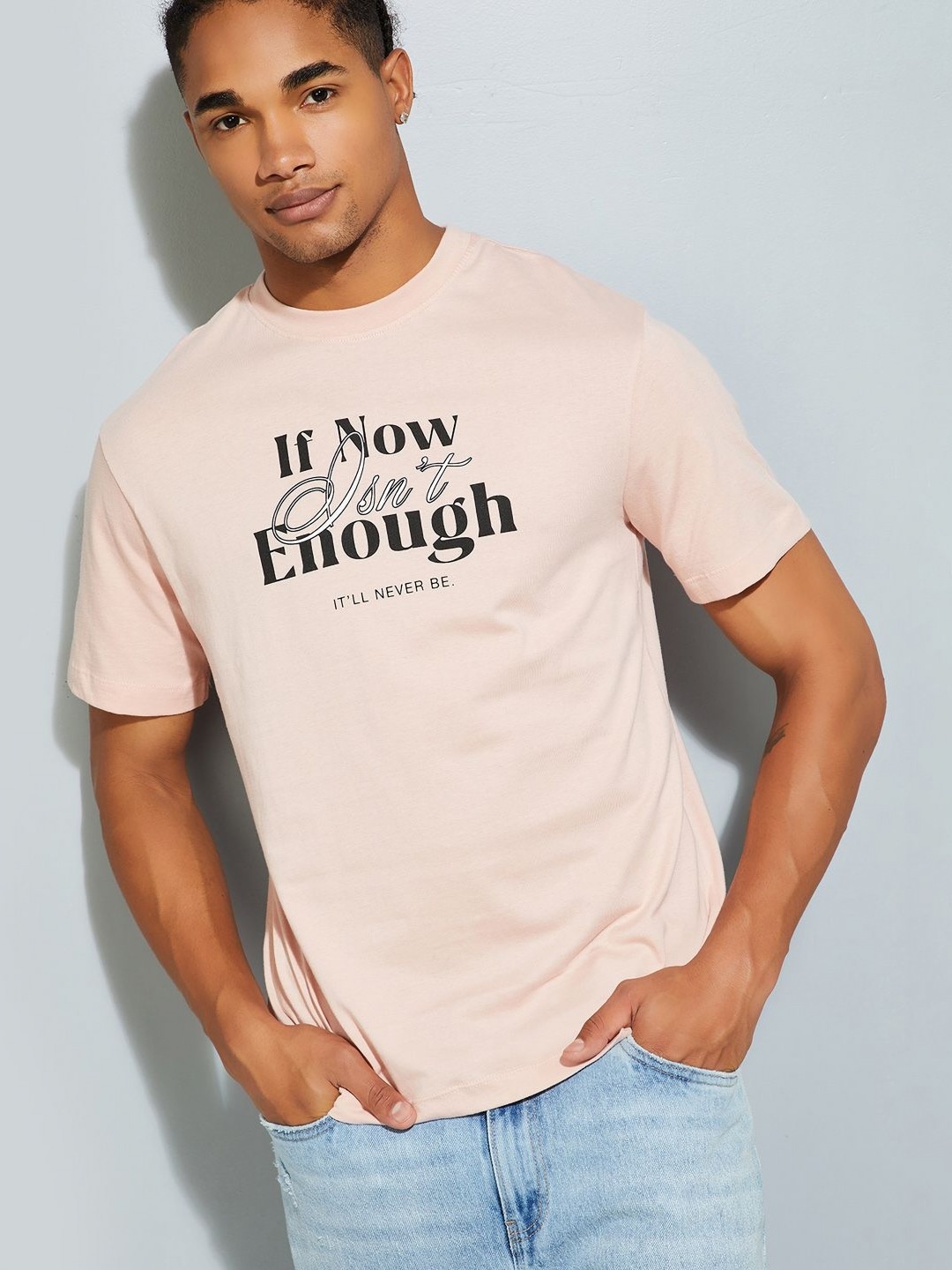 

MAX URB_N Men Typographic Printed T-shirt, Pink