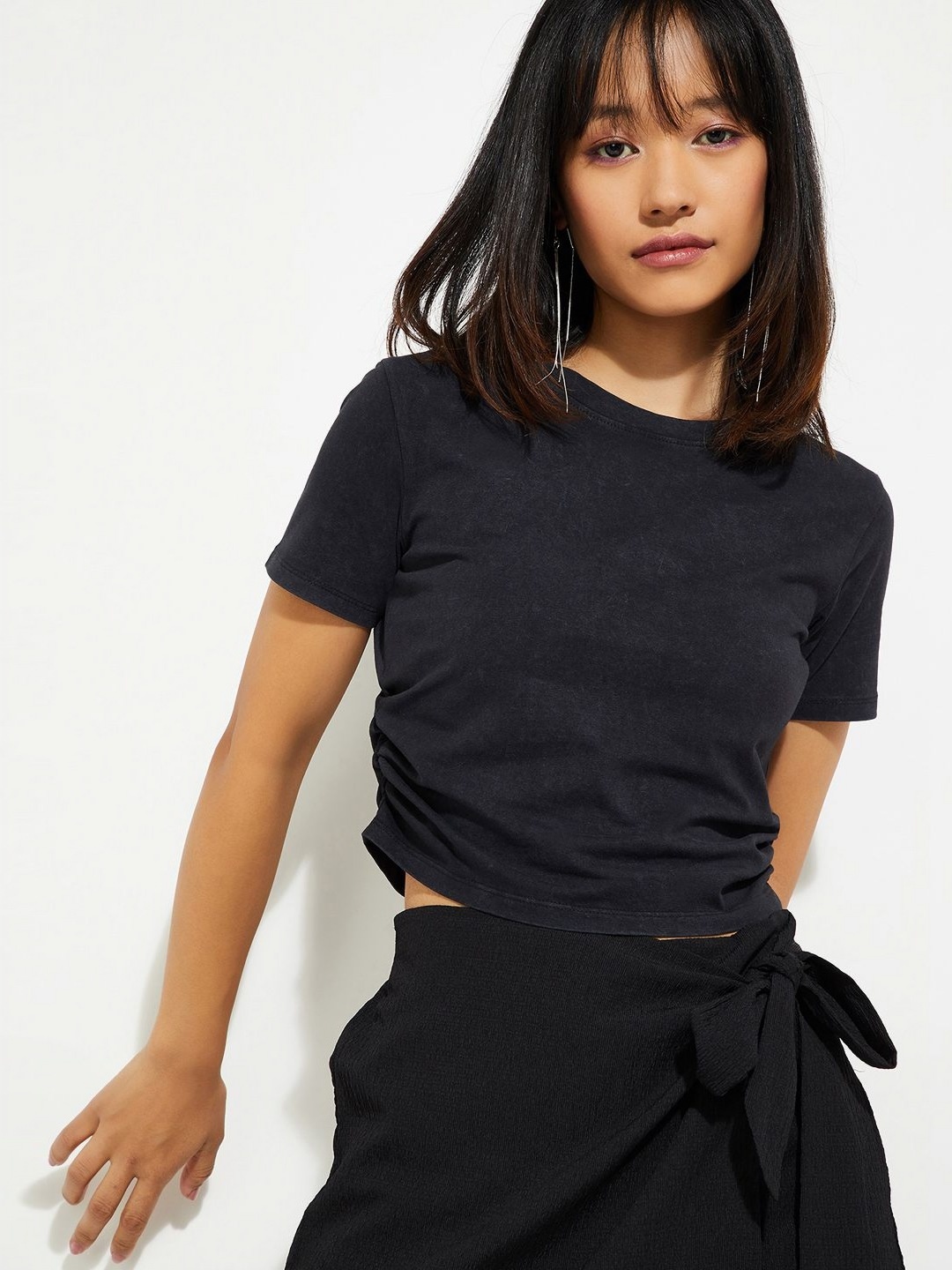 

MAX URB_N Women Acid Wash Crop T-shirt, Black