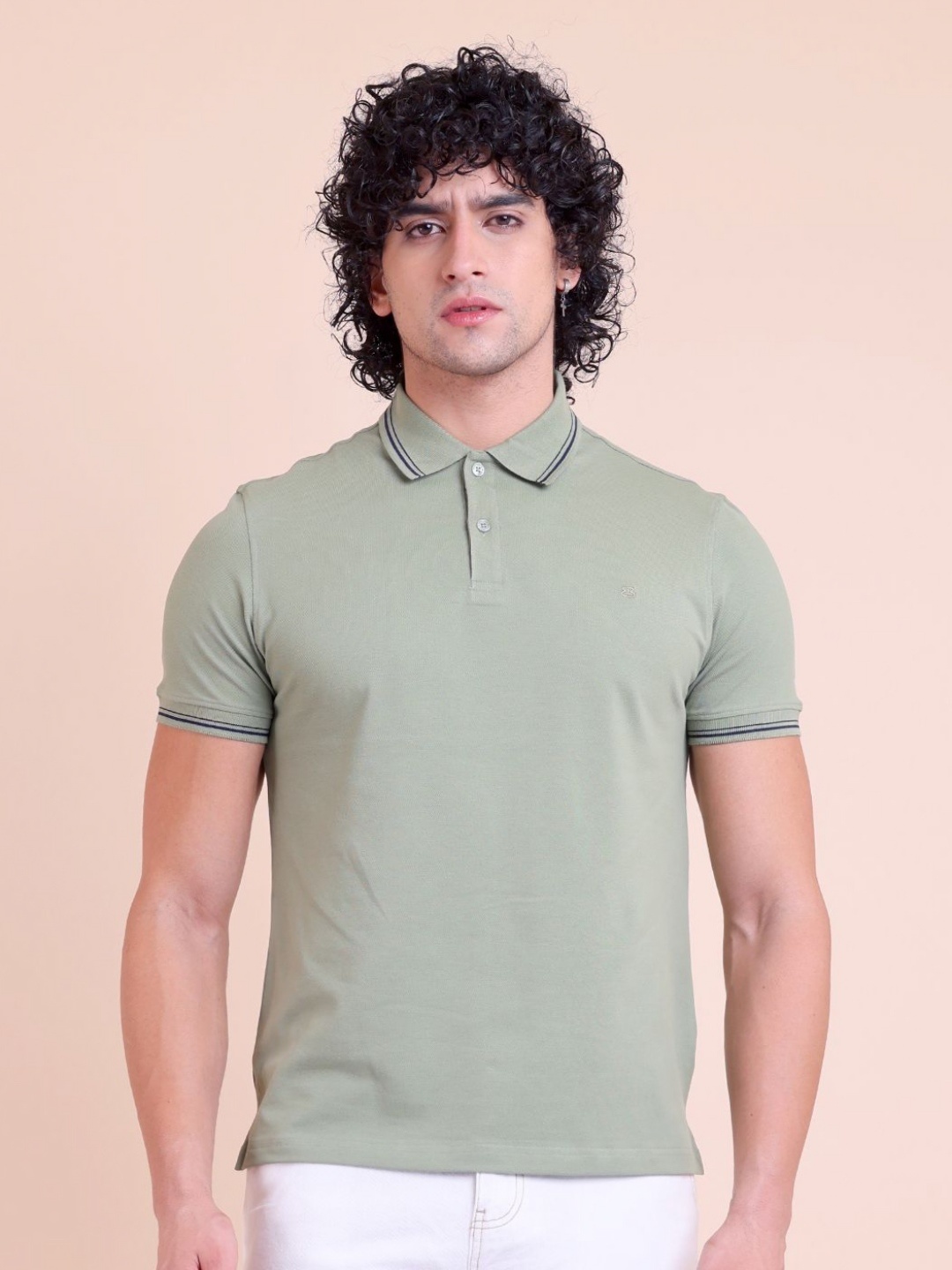 

berry blues Men Polo Collar Pure Cotton Slim Fit T-shirt, Green
