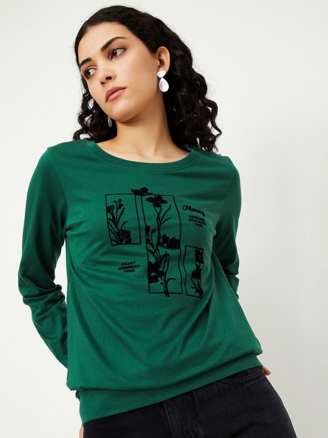 

max Women Typography Printed Applique T-shirt, Green