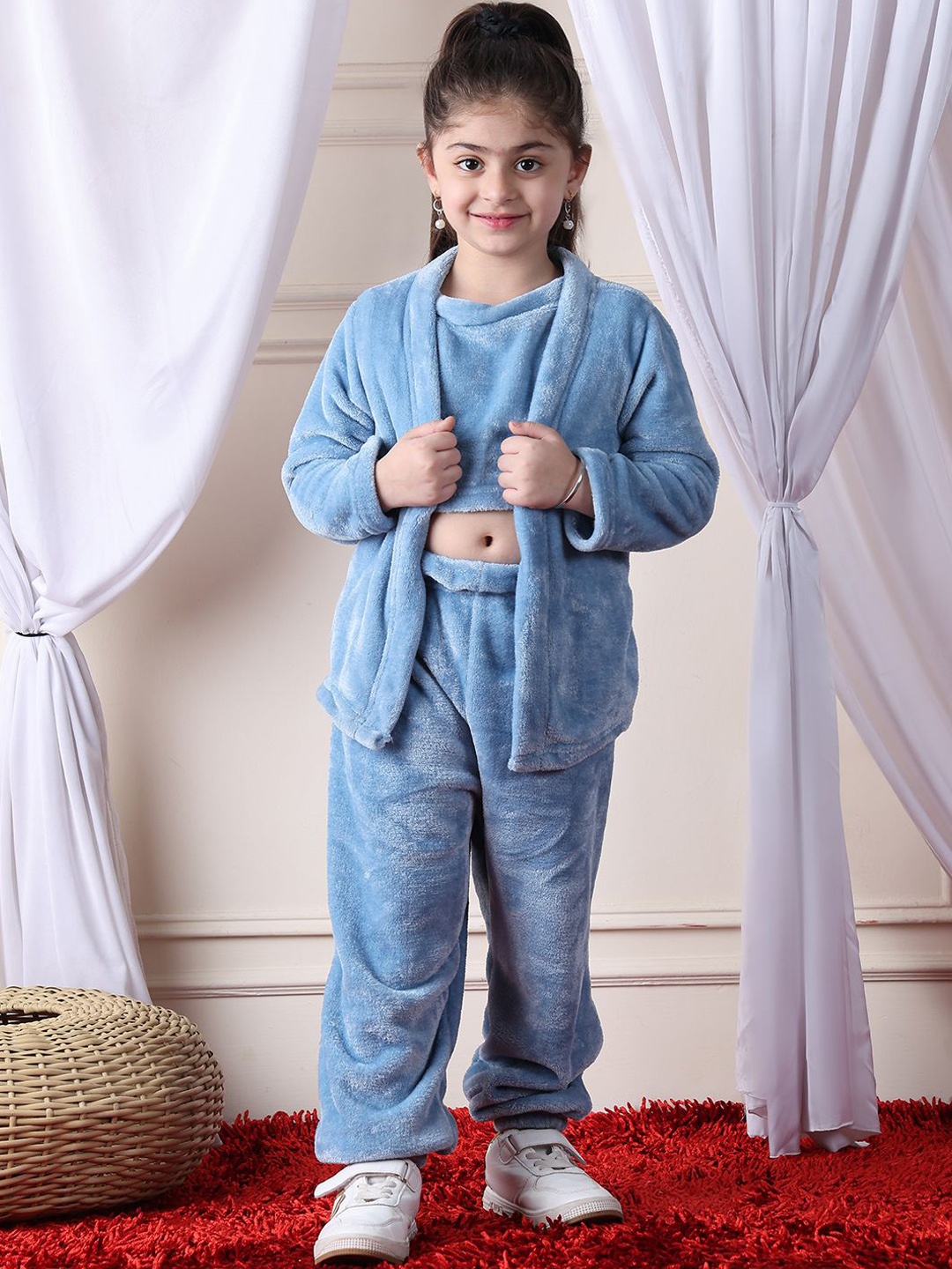 

NEUDIS Girls Top & Trouser With Shrug Clothing Set, Blue