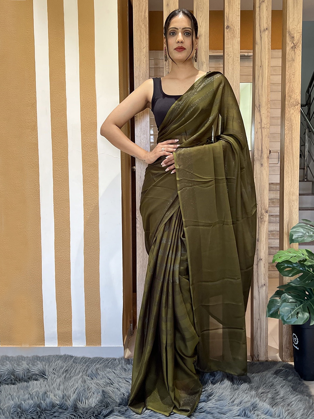 

KAYOMMI Striped Pure Chiffon Ready to Wear Saree, Green