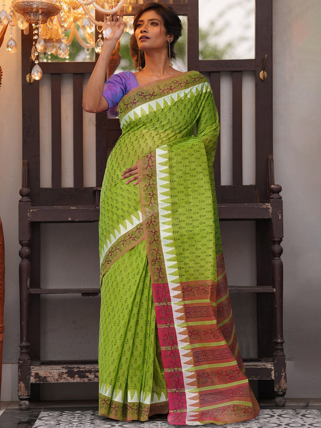 

Unnati Silks Floral Pure Cotton Handloom Mangalagiri Saree, Green