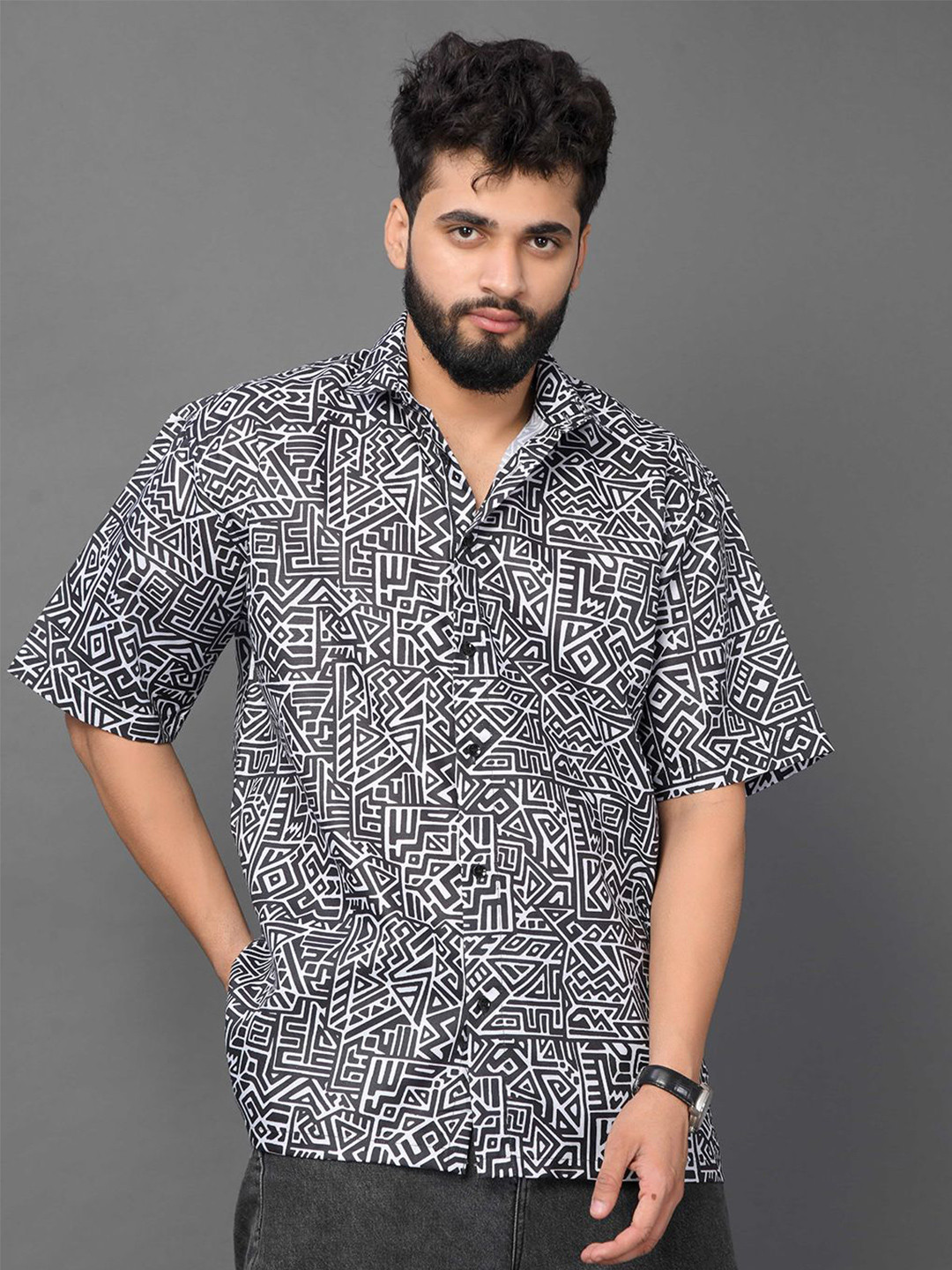 

BOWLIFESTYLE Men Classic Spread Collar Abstract Printed Cotton Casual Shirt, Black